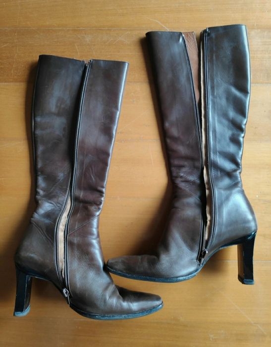 Botas de cano alto castanho escuro - Tam 36