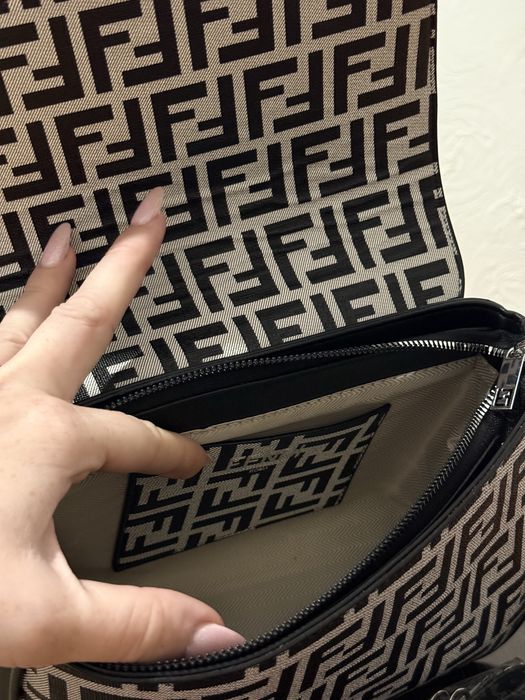Сумка клатч фенді FENDI