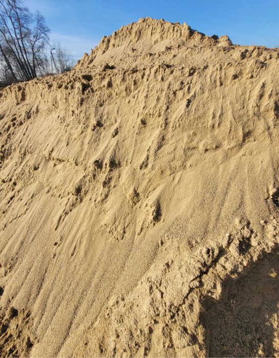 Transport wywrotka ziemia piach gruz podbudowa drzewo