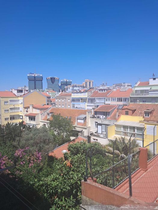 Aluguer T2 Campo Ourique