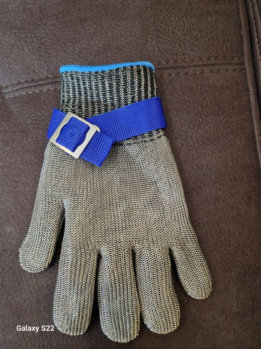 Luva de aço para corte de carnes