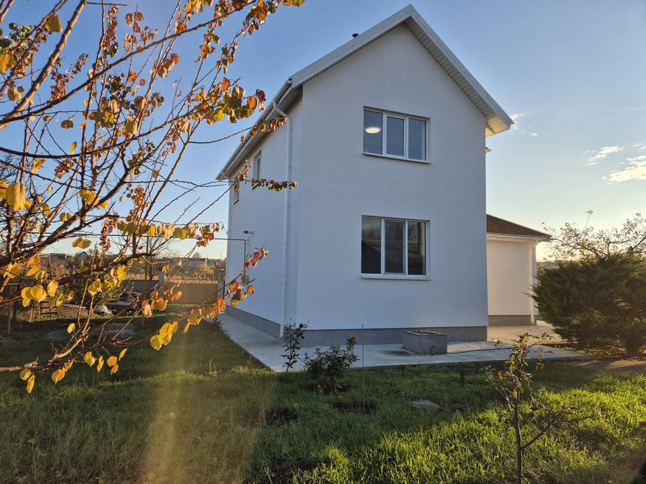 Дом у озера пригород Черноморска