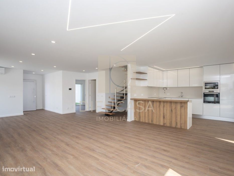 R291 Moradia T3 Duplex com áreas fabulosas