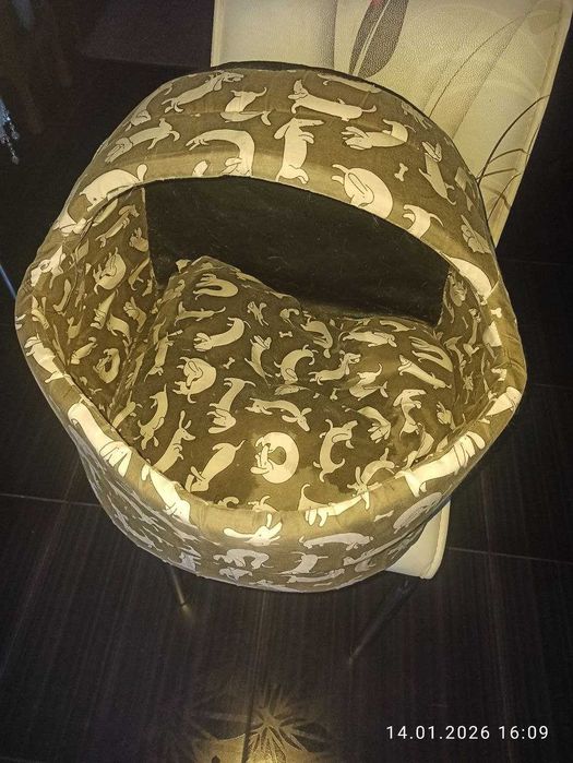 домики спальники для кота или собачки, туалет для кота, кормушки