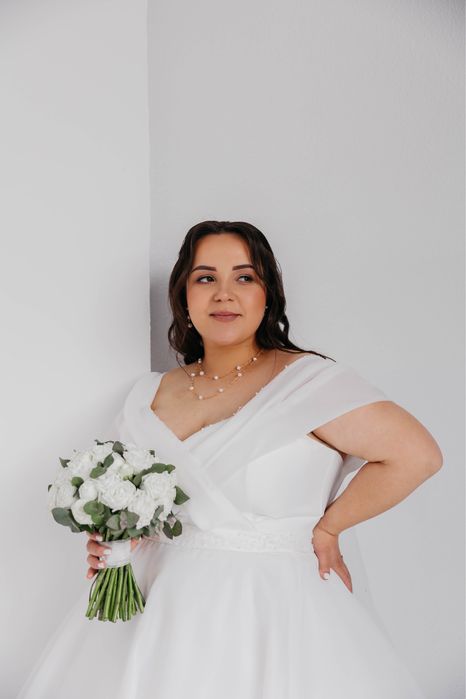 Весільна сукня..