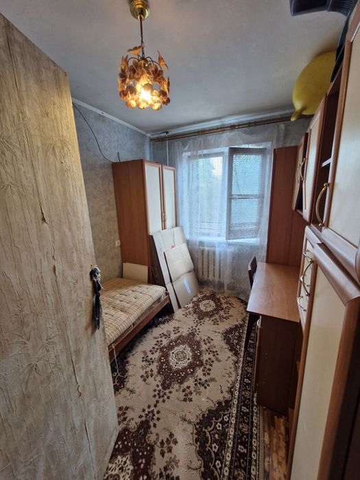 Продаж 4-х кімнатної квартири. Військове містечко 33.