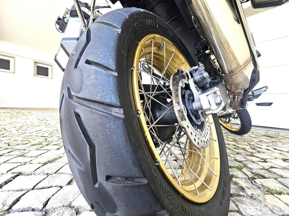 Honda Africa Twin 1100 Adventure modelo 2020 com Garantia e livro de revisões