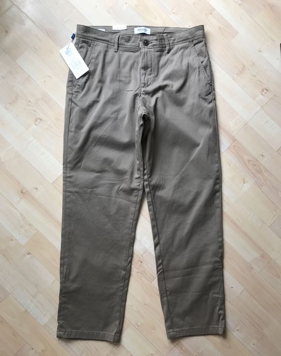 Spodnie Jack and Jones nowe