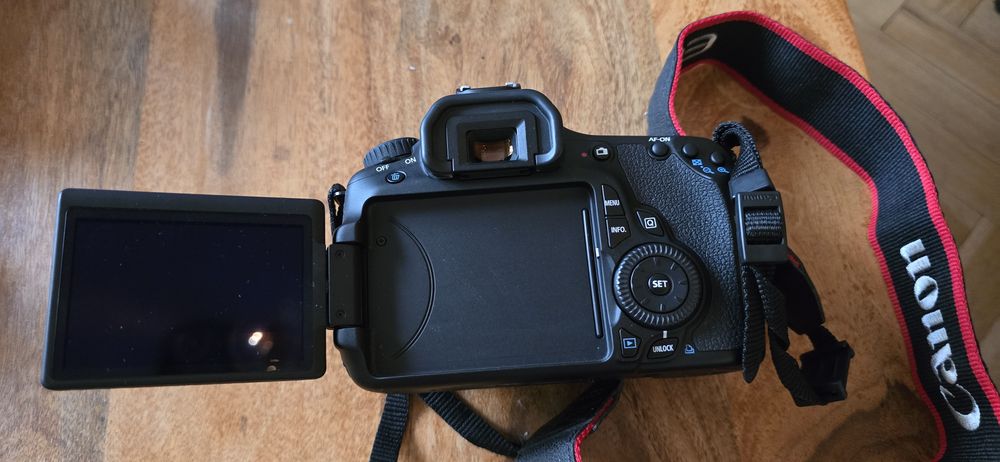 Canon 60D 8K ideał z etui Kata