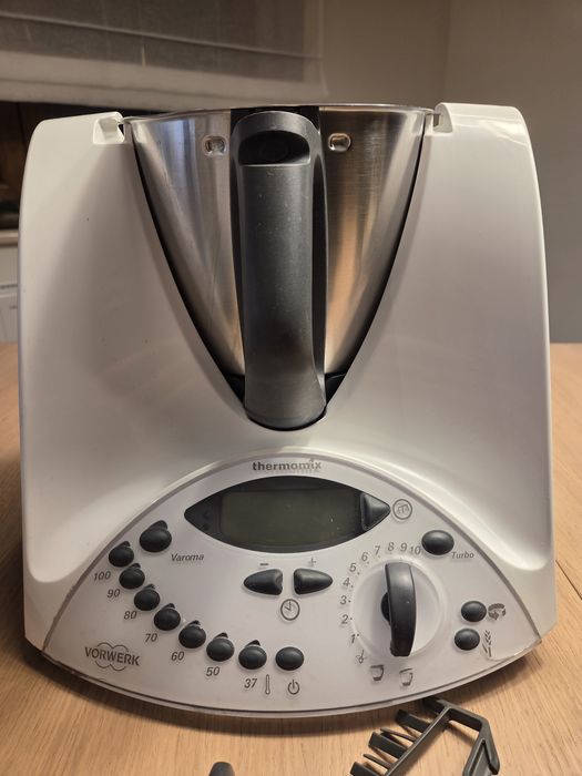 Thermomix Tm31 używany - komplet akcesoriów, bardzo dobry stan.