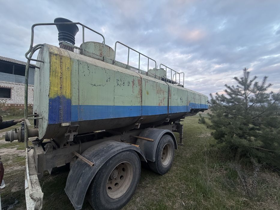 Полуприцеп, напівпричіп цистерна  ЧМЗАП ТЗ-22