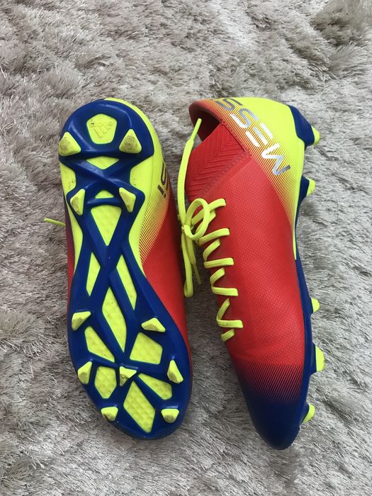 Chuteira Adidas Messi 18.3 Semi nova