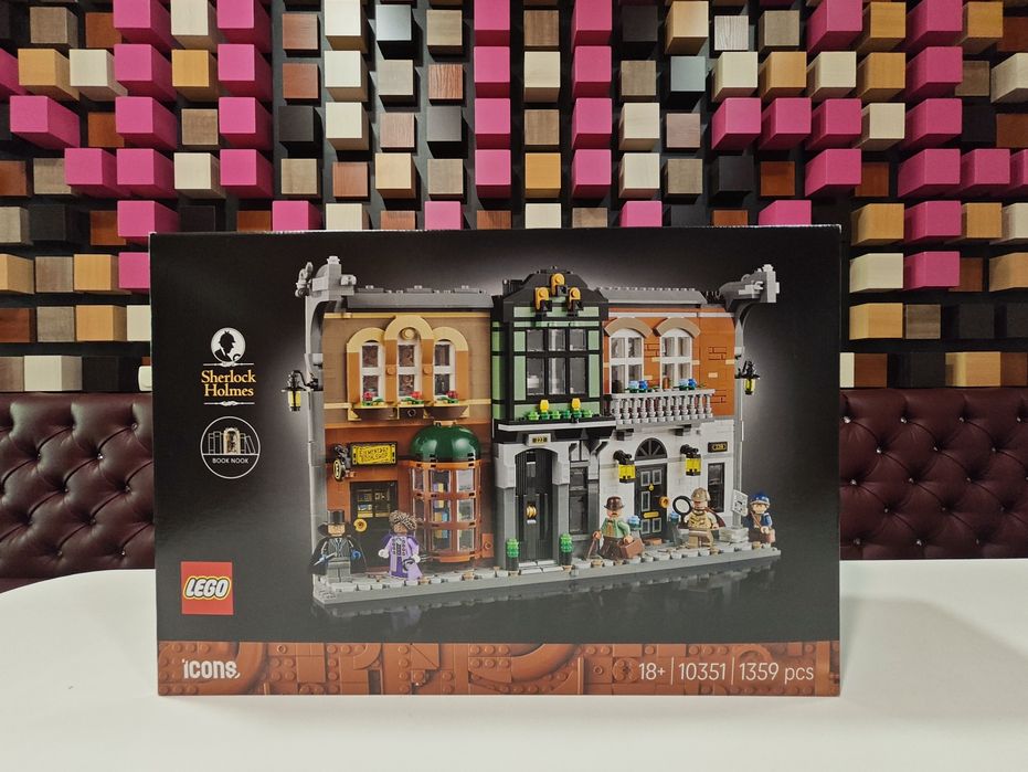 Конструктор LEGO ICONS 10351 Шерлок Холмс: Книжковий куточок