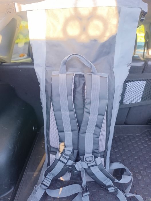 Продам водонепроницаемый рюкзак