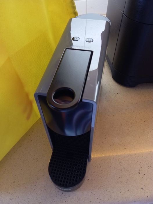 Máquina café Nespresso