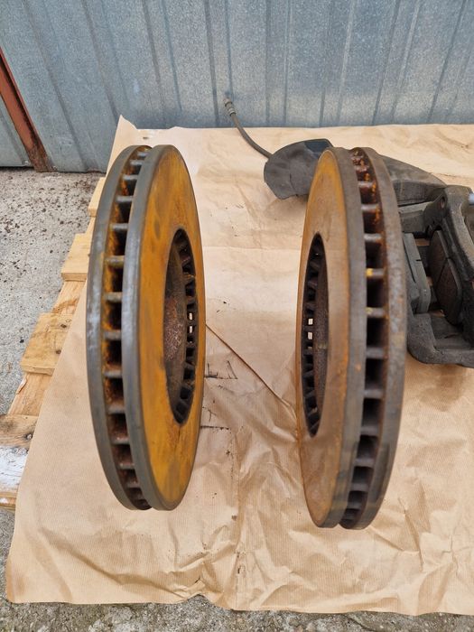 Zaciski hamulcowe biturbo vw t6 t5 komplet