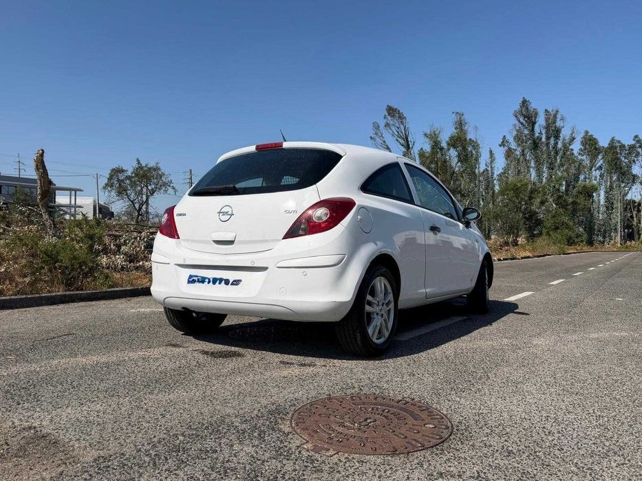 Opel corsa comercial