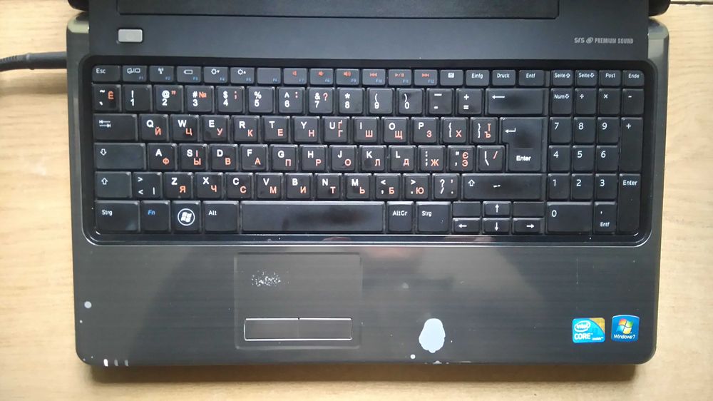 Dell Inspiron 1564 (15.6"/і3/2,13ГГц/500Гб/4Гб)