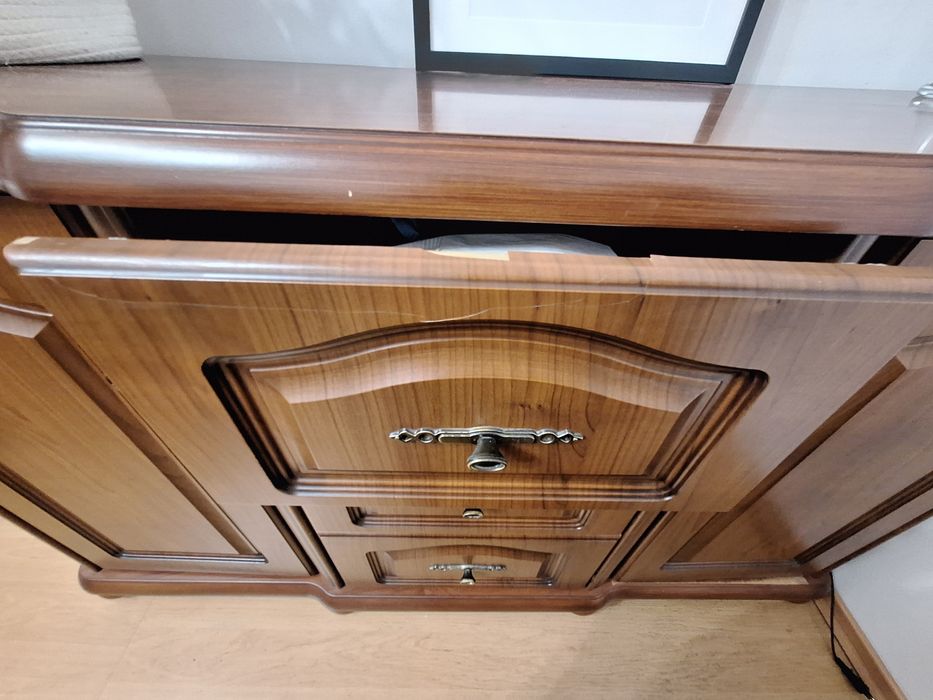 Zestaw komoda + witryna brazowe