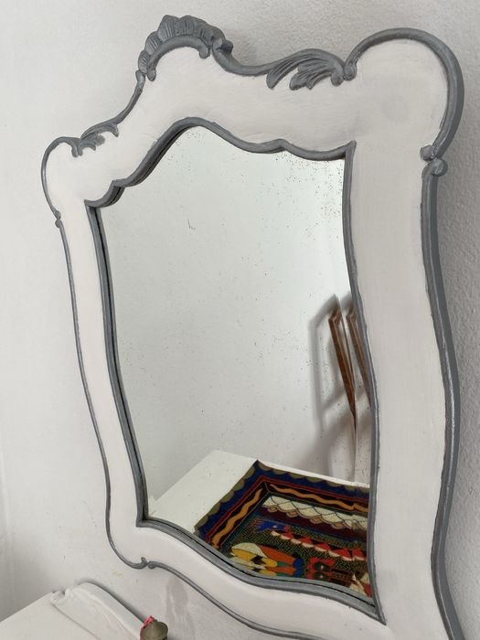 Comoda vintage com espelho