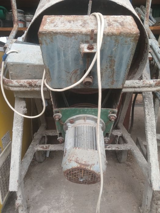 Продам бітонозмішувачі б/в.