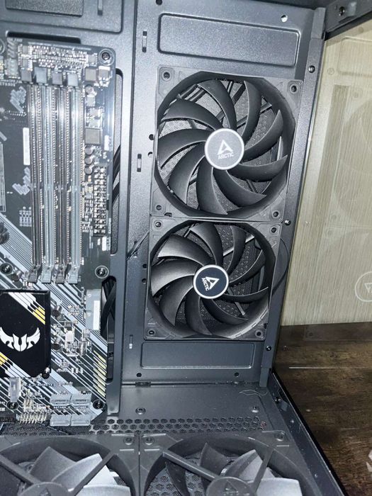 Корпус + материнська плата Asus tuf gaming B450 plus II