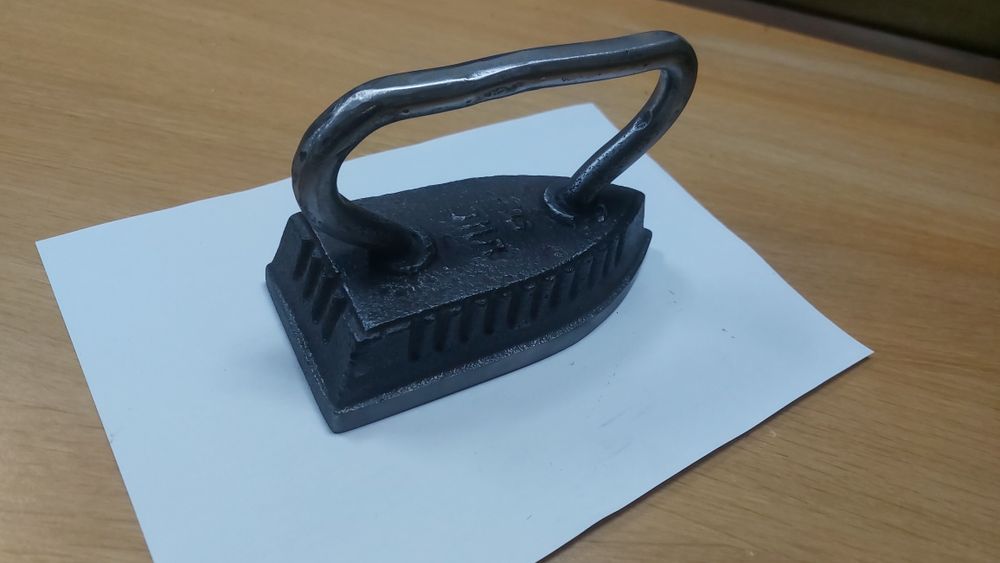 Чугунный утюг ЗИЛ раритет 3,5 кг