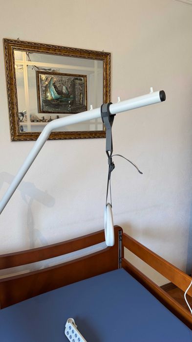 Cama Elétrica Articulada com Elevação + Colchão Anti-Escaras | Como Nova