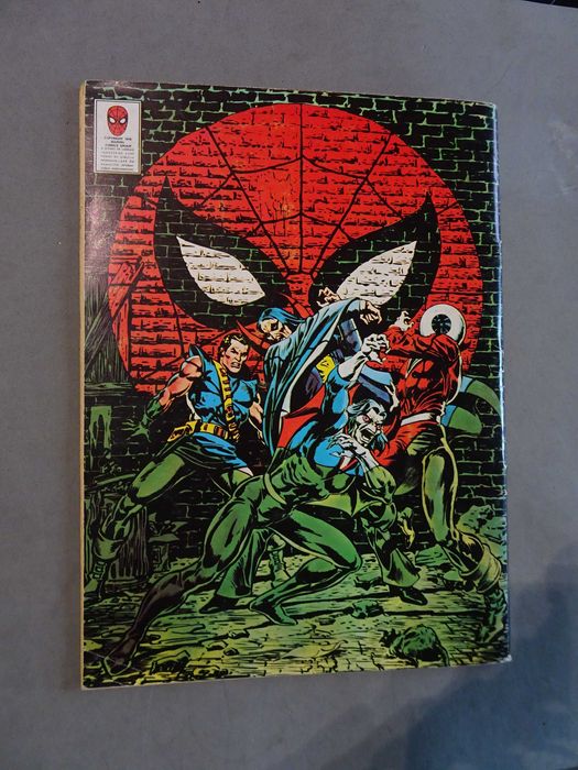 Caderneta de cromos O Homem Aranha e os Quatro Fantásticos (faltam 101