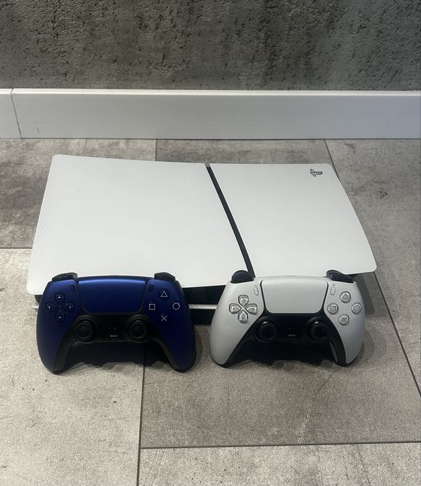 Playstation 5 SLIM 1 Tb  Dysk SSD z napedem Blu-ray