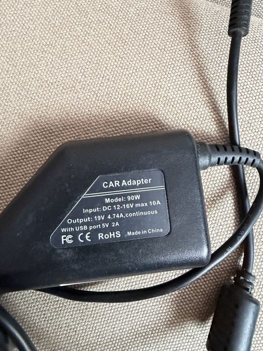Автомобільна зарядка для ноутбука