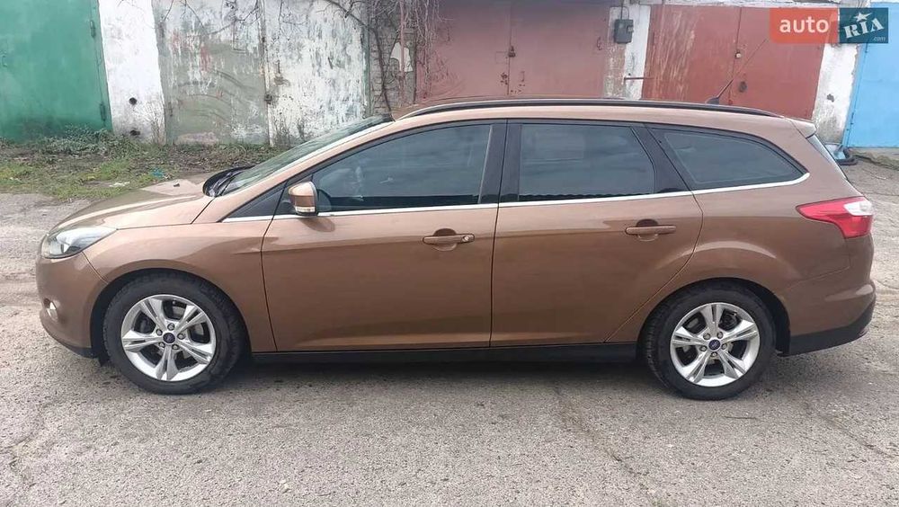 Ford Focus 2013 VIN WF0LXXGCBLDR03870 фото оголошення 5 з 17