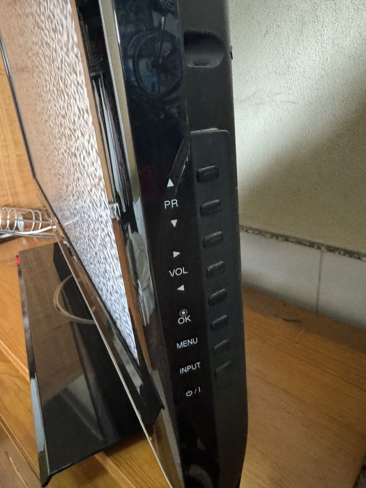 Televisão LG com comando