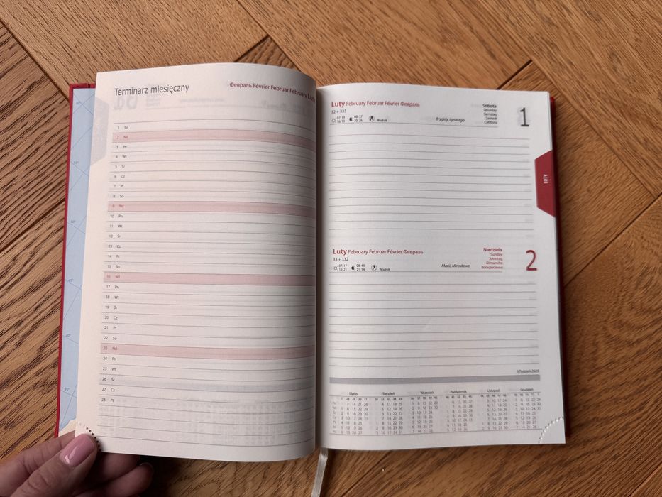 Kalendarz 2025 uklad dzień na stronie format a5