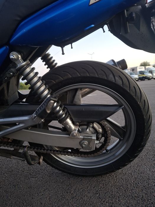 Kawasaki      ER5