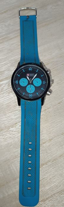 Estou a vender os relógios que estão a ganhar pó