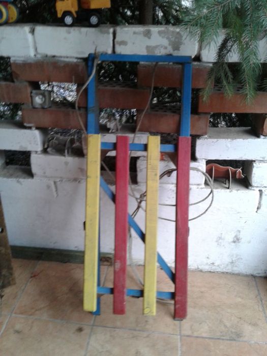 Продам санки в хорошем состоянии