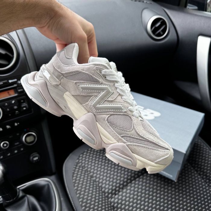 Жіночі кросівки нюбеланс  New balance 9060 grey cream white premium
