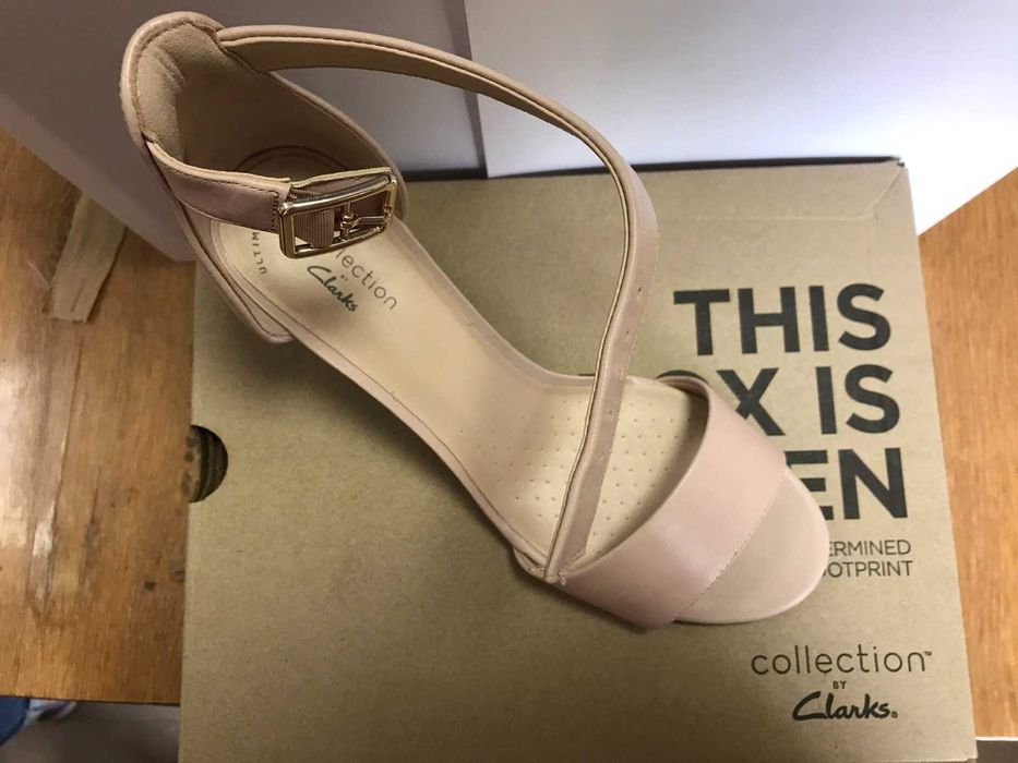 Босоніжки жіночі