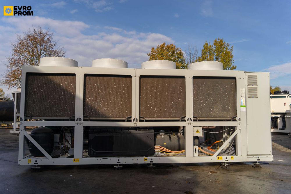 Чіллер / Чиллер CARRIER 30KAV 0600 0007 611 кВт. Охолоджувач рідини.