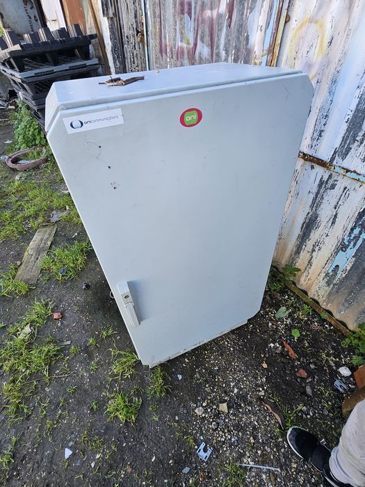 Caixa quadro exterior bom estado