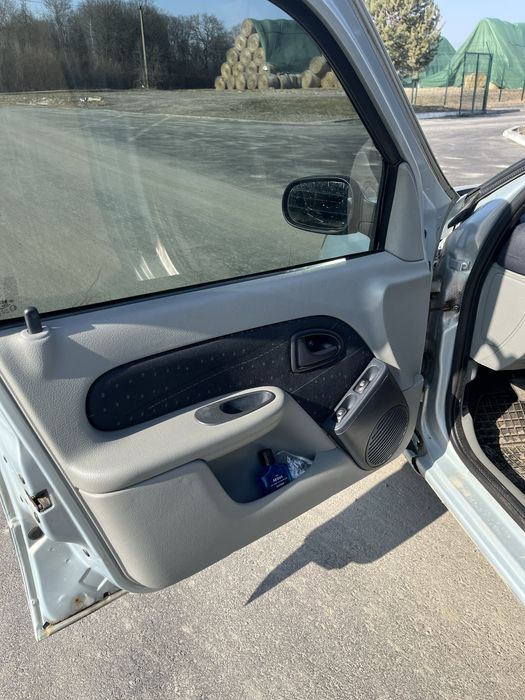 Clio symbol 1.4 2003