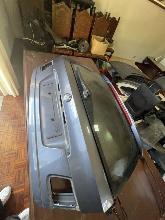 Tampa da mala e46 BMW SERIE 3