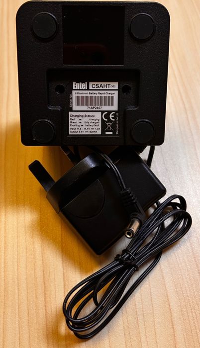 Ładowarka Radiotelefonu VHF ENTEL - nowa