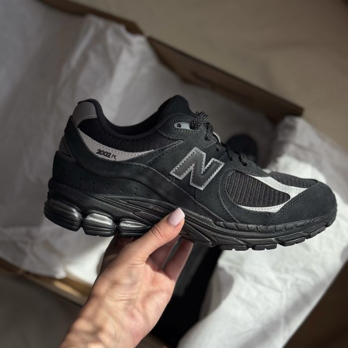 Кросівки New Balance 2002R
