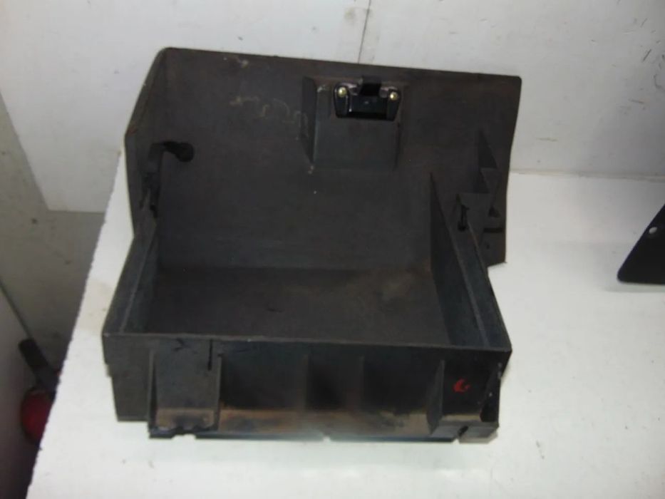 BMW E30 porta luvas " nova de stock antigo