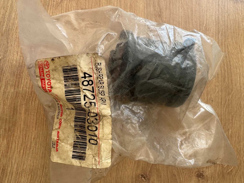 Сайлентблок задньої цапфи нижній TOYOTA/LEXUS TOYOTA CAMRY/AVALON