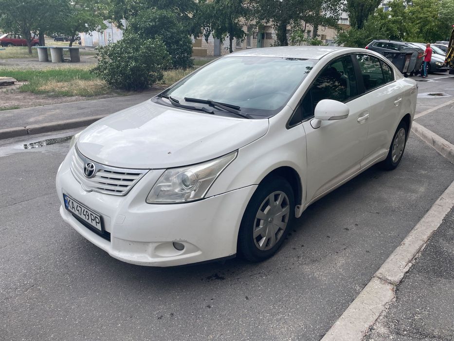 Продам Toyota Avensis 2010 року 1.8 бенз Автомат