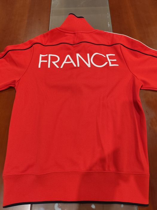 Casaco de treino/casual oficial da Seleção Francesa de Futebol (FFF - Fédération Française de Football), fabricado pela Nike.