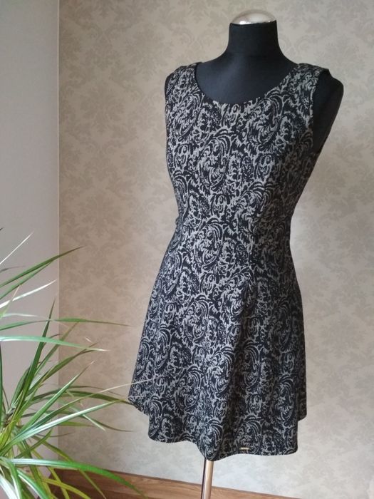 Sukienka na wiele okazji